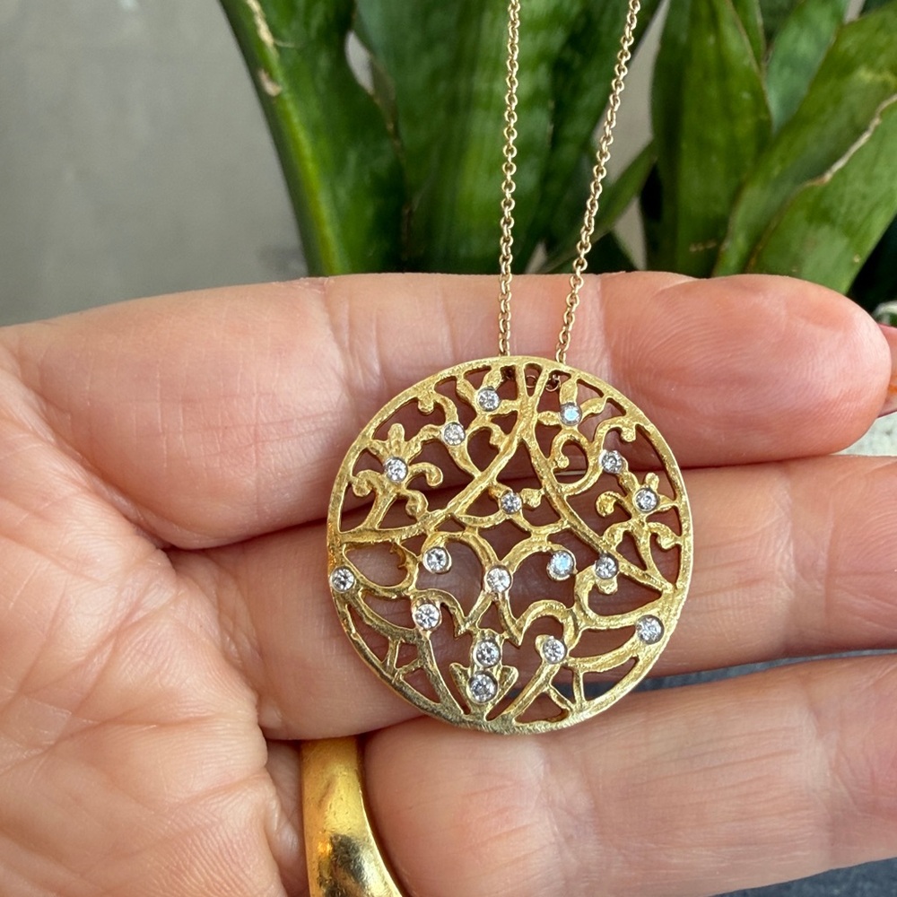 14 karat gold and diamond necklace - Picture 5 of 9
